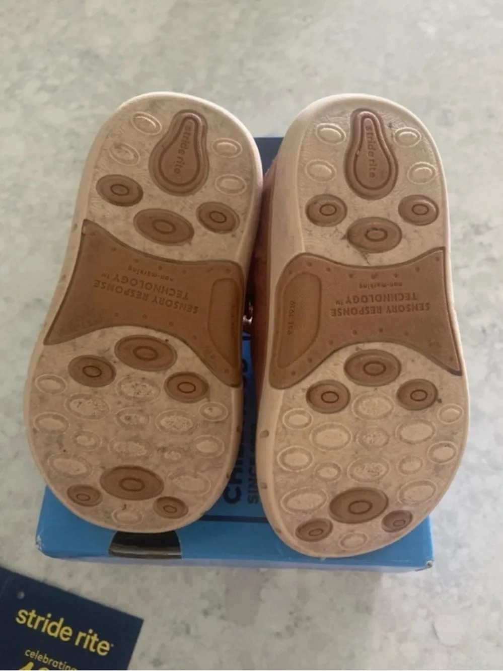Stride Rite Brown Leather T-Strap Baby Walker Shoes size 4 months girls sierra